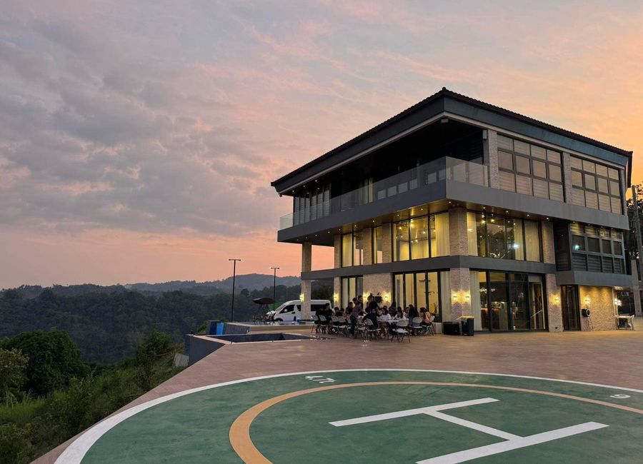 Paseo de Enrile, Splendido Taal Residential Golf & Country Club, Laurel, Batangas