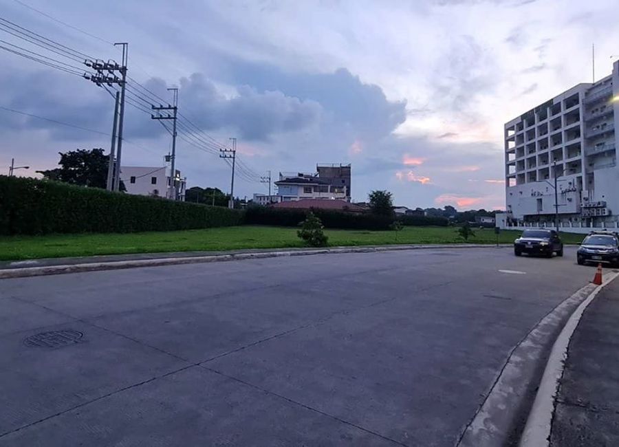 Commerce Avenue, Southwoods City, Biñan, Laguna image 2