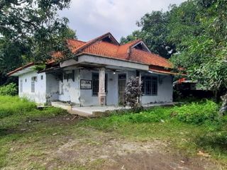 RUMAH DENGAN TANAH YANG LUAS & STRATEGIS DI PURWOHARJO COMAL