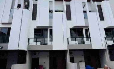 Jual Rumah Townhouse 3 Lantai Matraman Jakarta Timur Spesial Harga Promo
