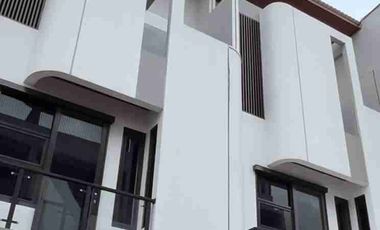 Jual Rumah Townhouse 3 Lantai Matraman Jakarta Timur Spesial Harga Promo Promo Bonus AC Kithcen Set