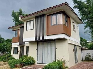 Townhoue Duplex For Sale In General Trias Cavite Minami Residences