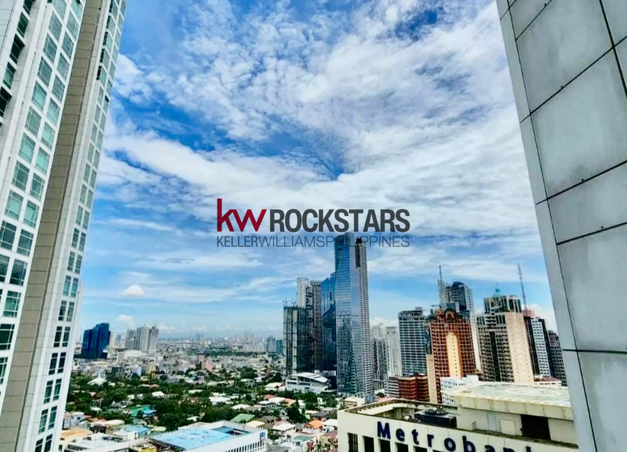 For Sale, Luxury 314 sqm. 3 Bedroom Unit at One Roxas Triangle Tower 1 ...