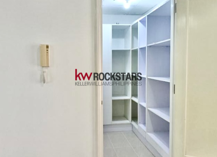 For Sale, Luxury 314 sqm. 3 Bedroom Unit at One Roxas Triangle Tower 1 ...