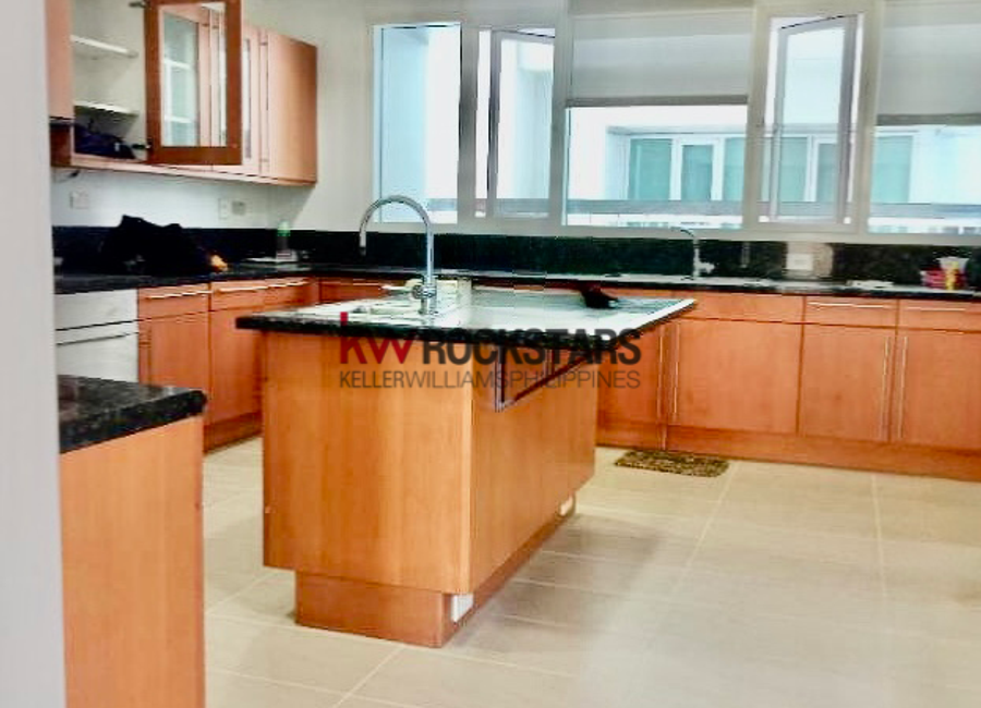 For Sale, Luxury 314 sqm. 3 Bedroom Unit at One Roxas Triangle Tower 1 ...