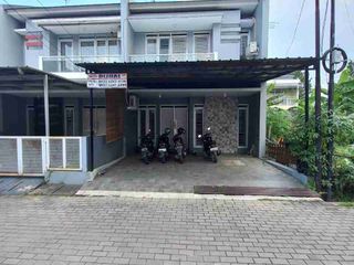 RUMAH 2LANTAI SIAP HUNI SHM DI SETRA DAGO ANTAPANI BANDUNG