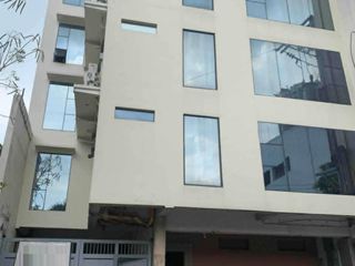 Income-Generating Commercial Building for Sale in Mandaluyong with an estimated annual rental income of at least ₱2.4 Million.