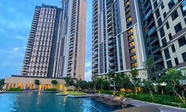Resale Three Bedrooms Beach Condo Unit in Mandani Bay
