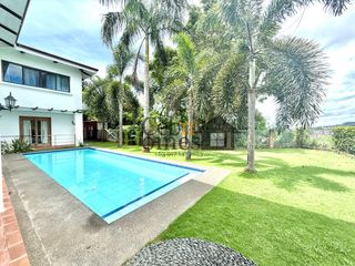 Spacious Tropical 4 Bedroom House with Pool in Mandaue for Rent