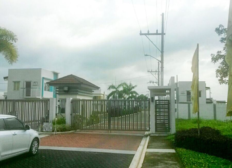 South Luzon Expressway, Eton City, Malitlit, Santa Rosa, Laguna image 2
