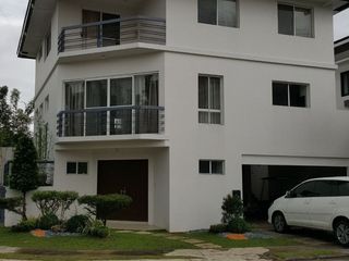 For Sale- Airy and Modern Family Home in Verdana Homes