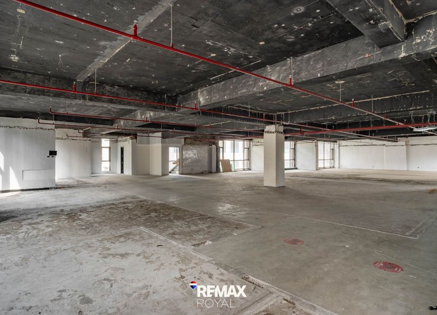 590 sqm Office Space For Rent in Finman Centre Building, Makati City ...