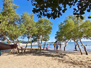 150 SQM BEACHFRONT BeachLot for Sale in Calatagan Batangas , affordable na Installment pa