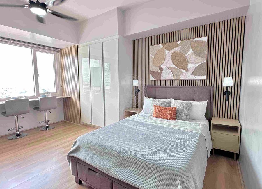 Studio Unit for Sale at 4.8M in Calyx Residences, CBP, 5mins walk to ...