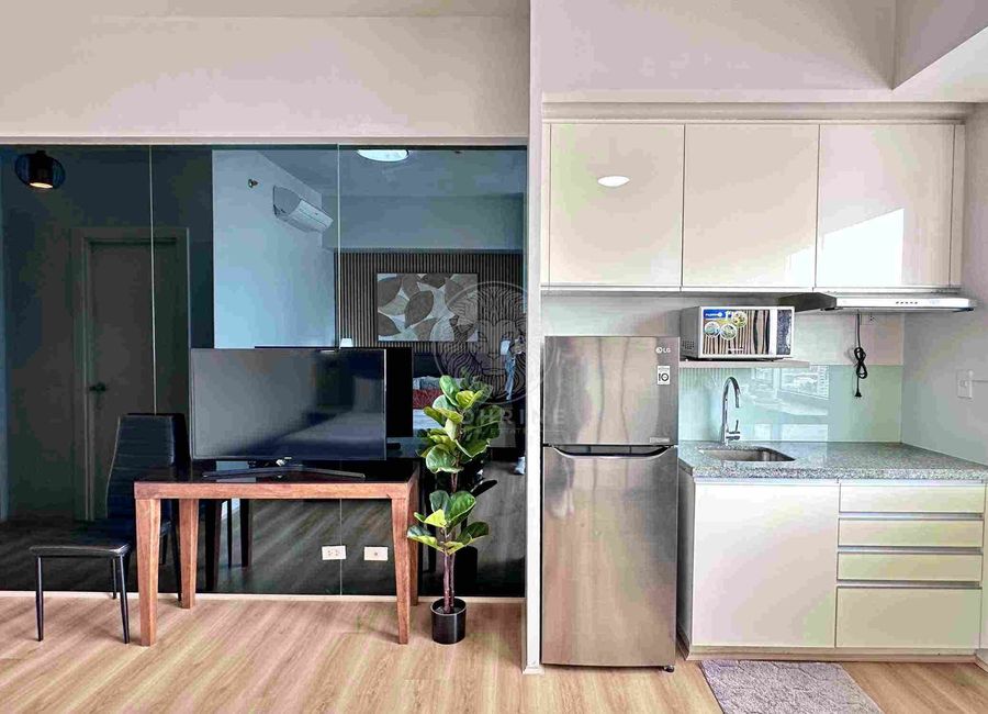 Studio Unit for Sale at 4.8M in Calyx Residences, CBP, 5mins walk to ...
