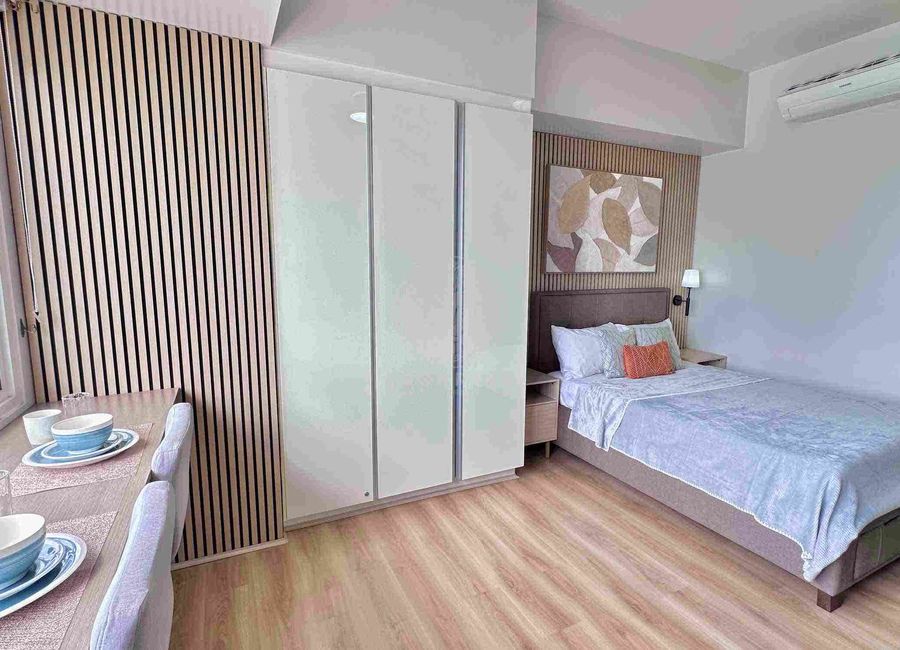 Studio Unit for Sale at 4.8M in Calyx Residences, CBP, 5mins walk to ...