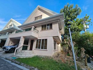 FR/FS 4BR Corner Townhouse 270sqm Maids Gaisano Country Mall Banilad