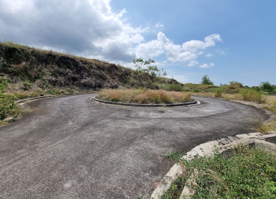 Eagle Dove, Monteverde Royale 1, San Juan, Taytay, Rizal
