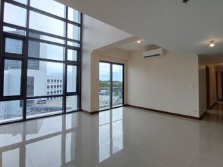 Luxury 3BR Condo at The Albany, McKinley West | 134.5 sqm | Free Parking