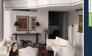 For Sale 6 Bedrooms Semi Furnished House in White Plains Quezon City