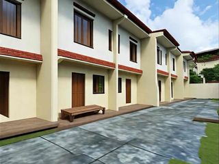 Townhouse For sale in Mapayapa village