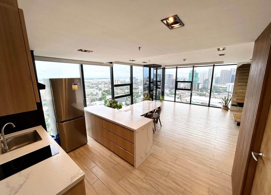 Luxury Penthouse with Scenic Views in Puerto Pollensa
