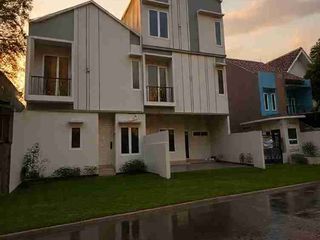 Rumah Mewah 2 lantai di percetakan negara Jakarta pusat lokasi strategis bebas banjir