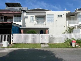 Disewakan Rumah full Furnish  Taman Golf Residence Sukajadi