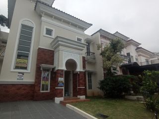 Dijual cepat rumah di cluster alicante Lokasi bagus rumah Lebar 10