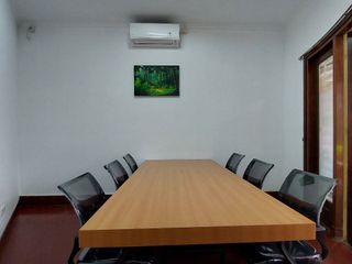 Disewakan ruangan kantor/usaha siap pakai,harga irit lokasi Dipati Ukur Bandung