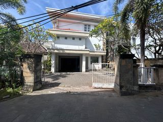 Dijual Tanah Bangunan Komersial HGB Strategis Luas 1000 m2 di Tuban Kuta Bali