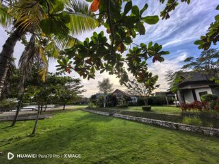 Aduna Beach Villas 2BR 424sqm 2-car Beachfront Furnished Danao City