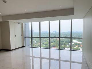 2BR Glass Suite with View of Urdaneta Park Central North Tower