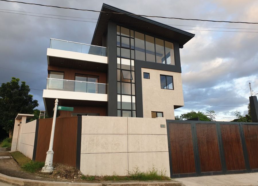 Eagle Dove, Monteverde Royale 1, San Juan, Taytay, Rizal
