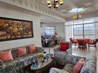 BEST BUY-LIVEABLE CORNER HOUSE FOR SALE in UNITED PARANAQUE SUBDIVISION UPS2
