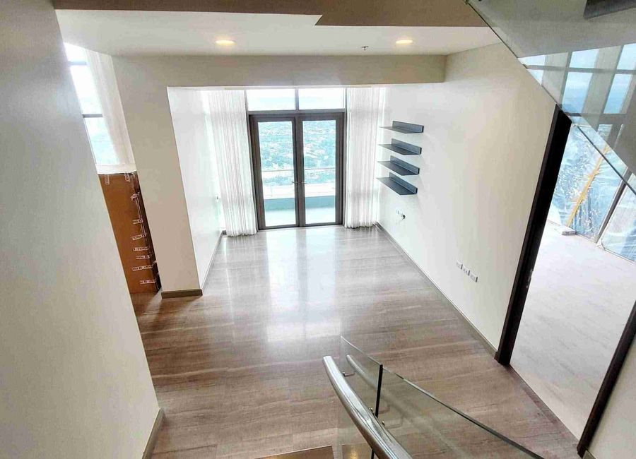 Curated visual reference: Gallery Detail: Viridian Penthouse Unit For Lease