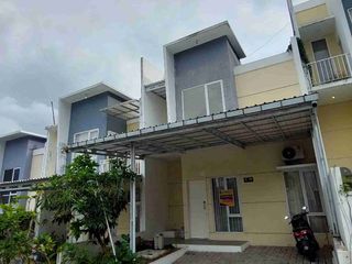 DISEWAKAN RUMAH DUA LANTAI SIAP PAKAI BEST VIEW DI TEMBALANG SEMARANG