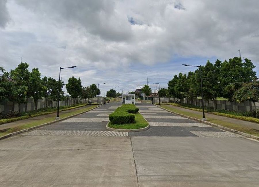 Mondia, Canlubang, Calamba, Laguna image 2