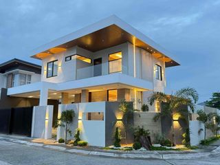 Modern Minimalist House with Swimming Pool in Angeles City