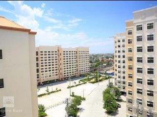 For Sale 1 Bedroom loft type Cambridge Village in pasig Cainta, Near sm megamall Podium Ortigas