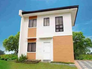 Full 2 Storey Single Attached l 3 Bedroom 2 T&B. With Carport  in Suntrust Sentosa,Calamba City Laguna l Flood Free Community.