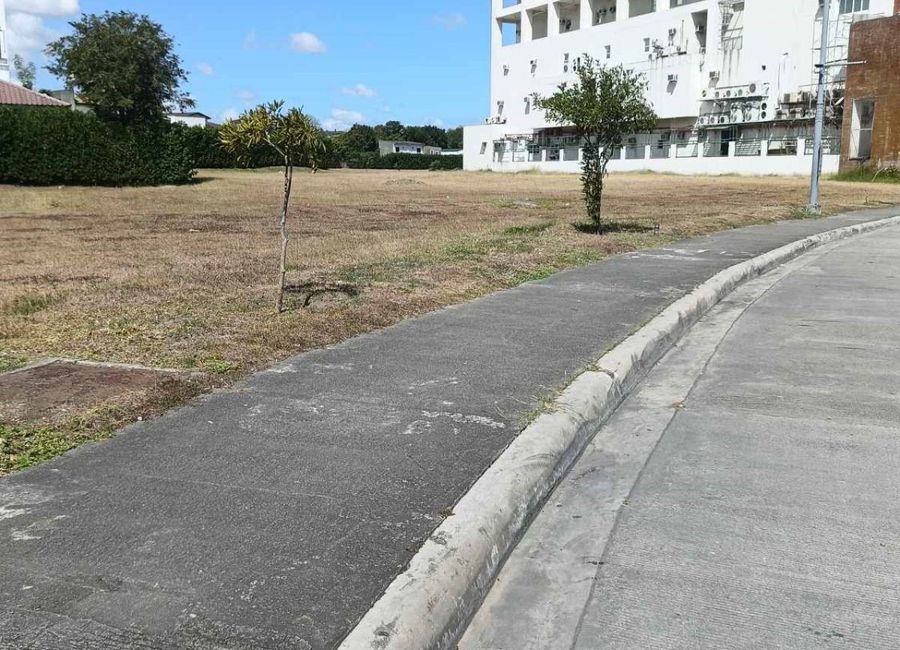 Greenfield Parkway, Zapote, Biñan, Laguna