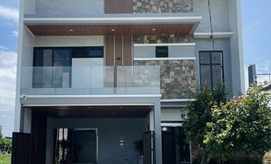 FOR SALE ELEGANT MODERN MINIMALIST HOME IN SAN FERNANDO PAMPANGA