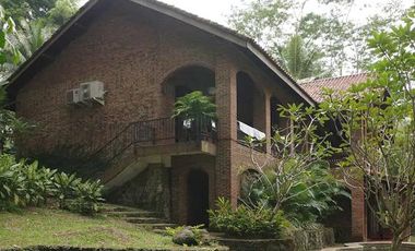 Villa Eksklusif Tropical House di Anyer - 6.800m² Dekat Pantai & Air Terjun!