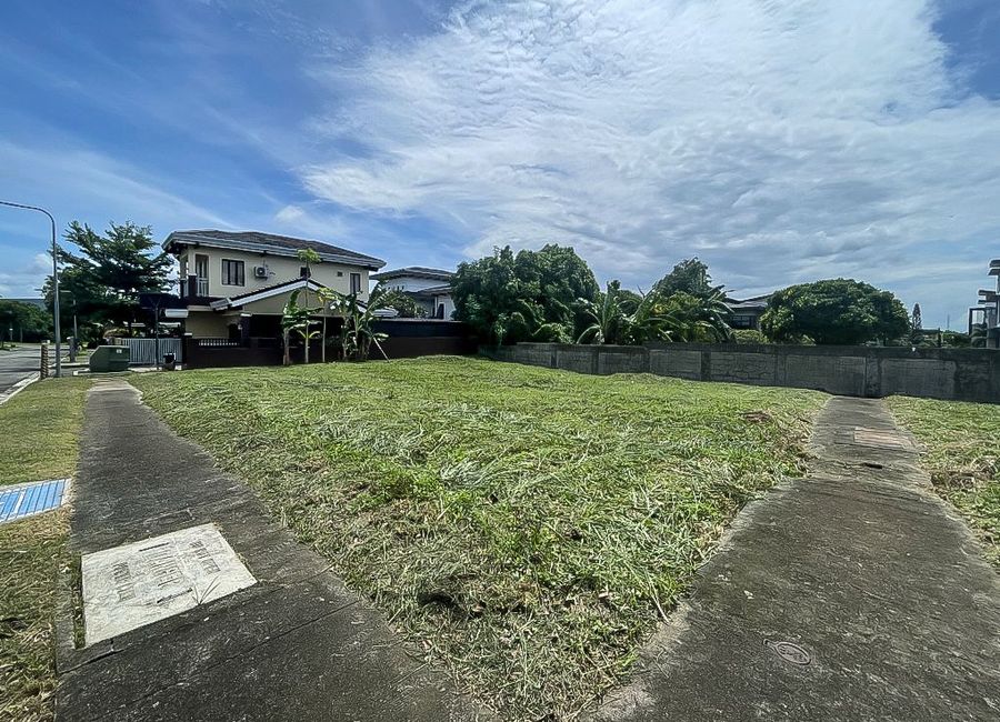 Clubhouse Drive, Inchican, Silang, Cavite