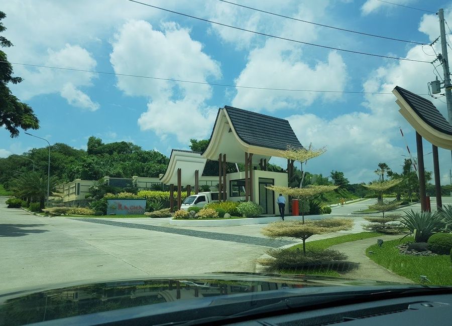 The Racha Mansions, Inchican, Silang, Cavite