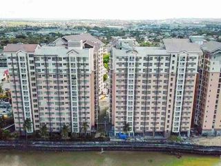 Condo For Sale  Rent to own condo unit in San Joaquin,Pasig near BGC 1-bedroom
