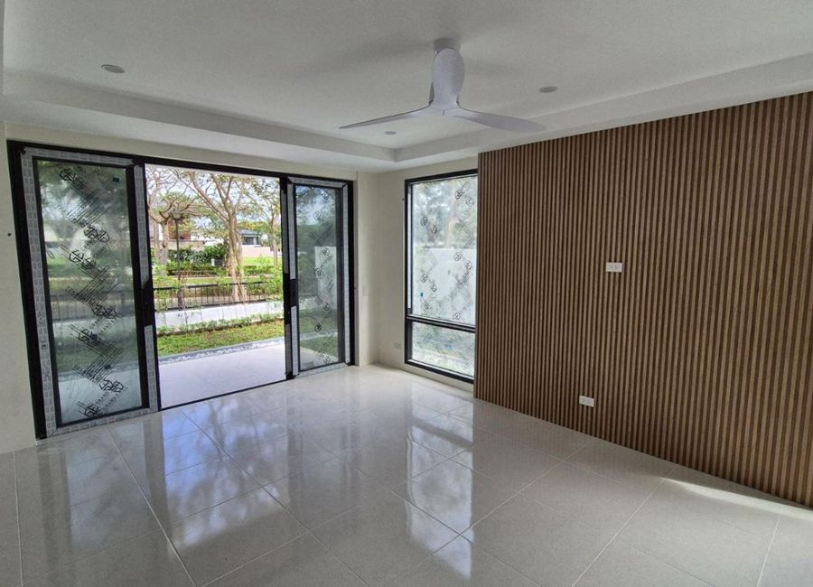 Nuvali Boulevard, Canlubang, Calamba, Laguna