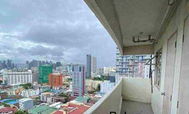 2Bedrooms unfurnished with balcony.
