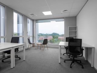 Ruang kantor pribadi untuk 3 orang di Regus Renon Landmark